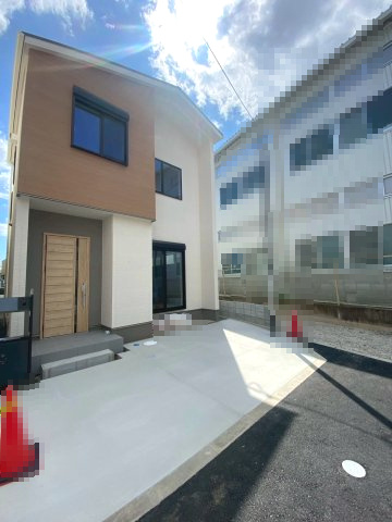 【成約済】京都市右京区西京極畑田町の外観|二方道路（北東・北西）です。
駐車スペースもございます。