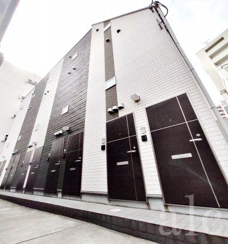 新宿区上落合２丁目のアパートのエントランス|ゆとりのあるエントランスです