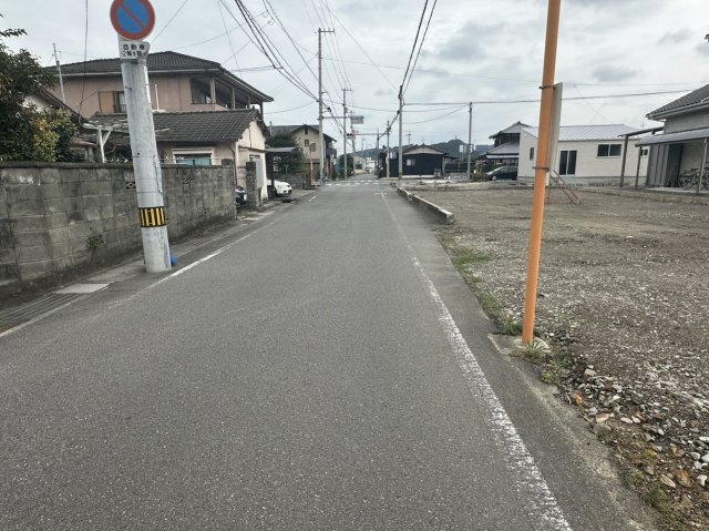庄内町5丁目　売土地の前面道路含む現地写真