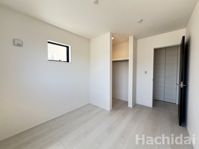 高浜市田戸町2丁目　新築一戸建の洋室|5.06帖右洋室