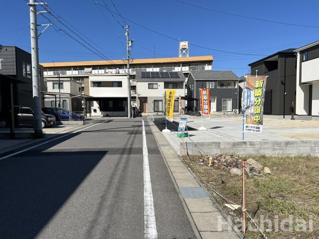 高浜市田戸町2丁目　新築一戸建の前面道路含む現地写真