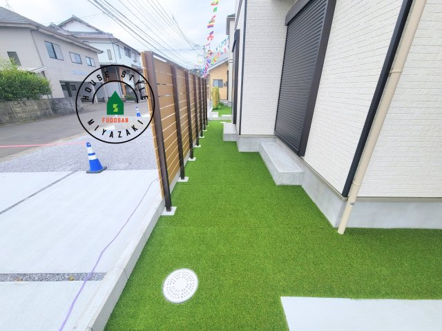 児湯郡北高鍋第1-2棟（B号棟）の庭|お庭で自由な時間を過ごせます。