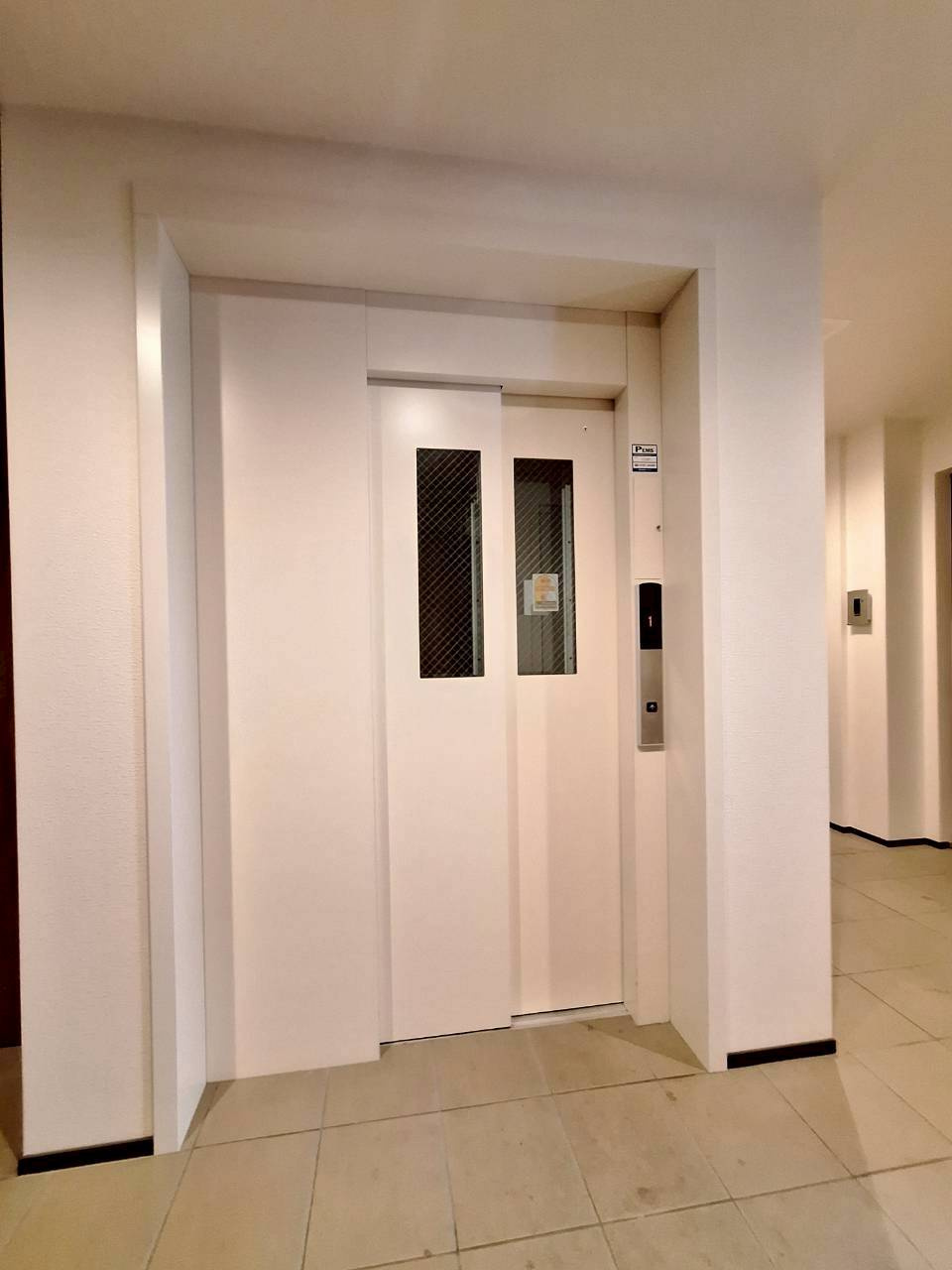 市川市市川２丁目の賃貸マンションのロビー|★エレベーター★