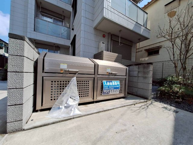 市川市市川２丁目の賃貸マンションのその他共用部分|★敷地内ごみストッカー★