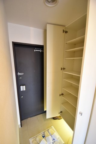 プライムアーバン堺筋本町の玄関
