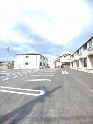 【駐車場】 | アルケイディアⅡ | 駐車場があるので、車を買う予定の方も安心です