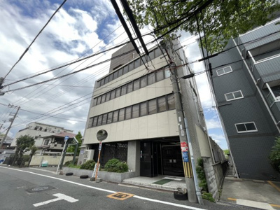 【外観】 | マルビシマンション | シンプルなデザインの清潔感ある外観