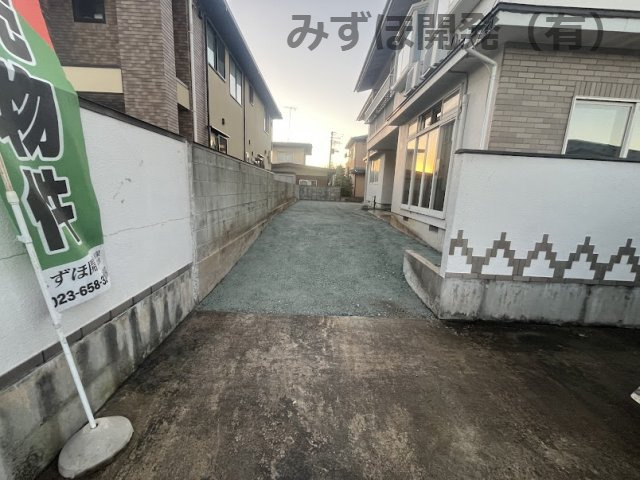 山形市下条町2丁目の駐車場|11/12撮影