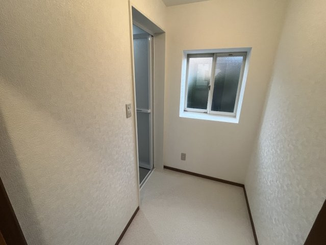 山形市下条町2丁目の玄関|おうちの顔となる玄関ドアも新品♪