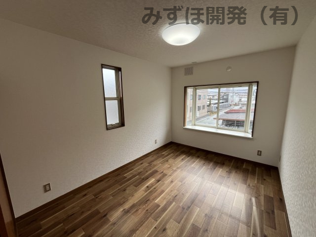 山形市下条町2丁目の洋室|1/12撮影　2階洋室①
