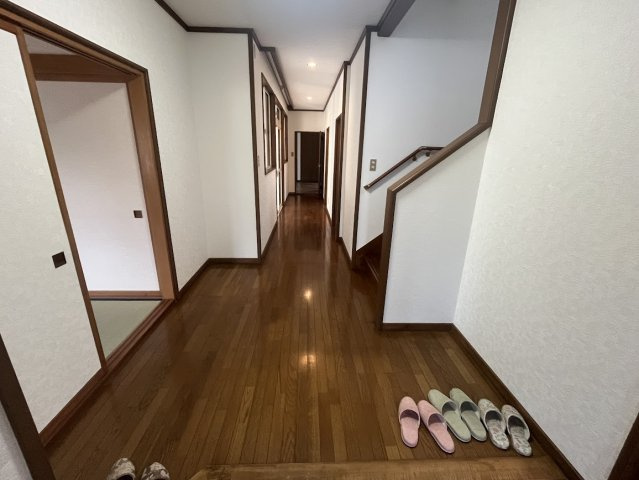 山形市下条町2丁目の居間・リビング|1/12撮影　2階居間・リビング
