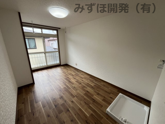 山形市下条町2丁目のその他|1/12撮影　2階家事室　使い方は自由！　