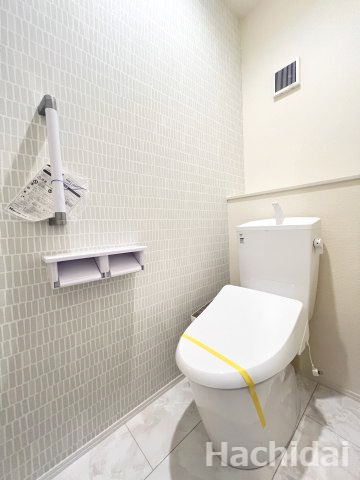 高浜市田戸町2丁目　新築一戸建のトイレ|大理石調の床で高級感のあるトイレです