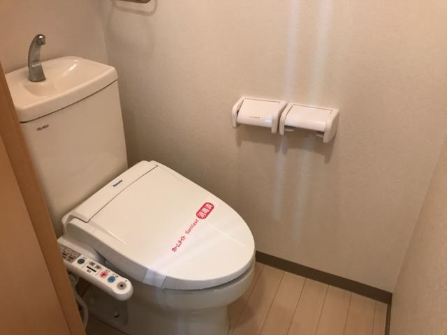ベティヒルズのトイレ|シャワー付トイレ