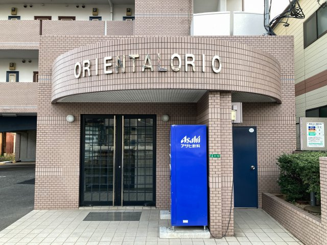 オリエンタル折尾のエントランス
