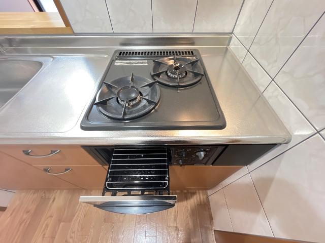 maison・de・Yuuのキッチン|グリル付き2口コンロ