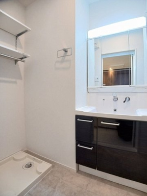 【洗面所】 | ケーズコート中迫３ | 広い洗面スペース