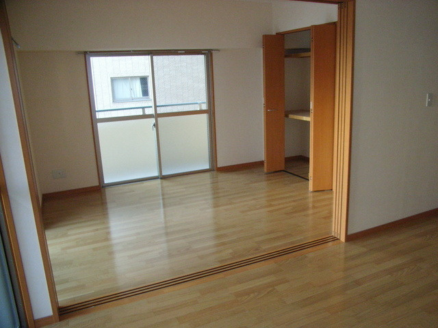 アムソピーラ祇園の居間・リビング