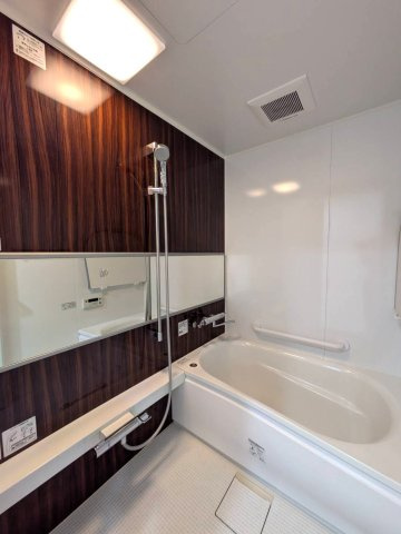 サーパス東古松の浴室|◆2018年3月にユニットバスを交換されております（今回のリフォーム対象外）