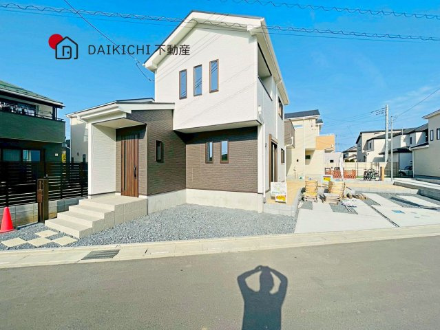 【前面道路含む現地写真】 | 川島町下伊草　いろどりアイタウン　新築戸建　全13棟　4号棟