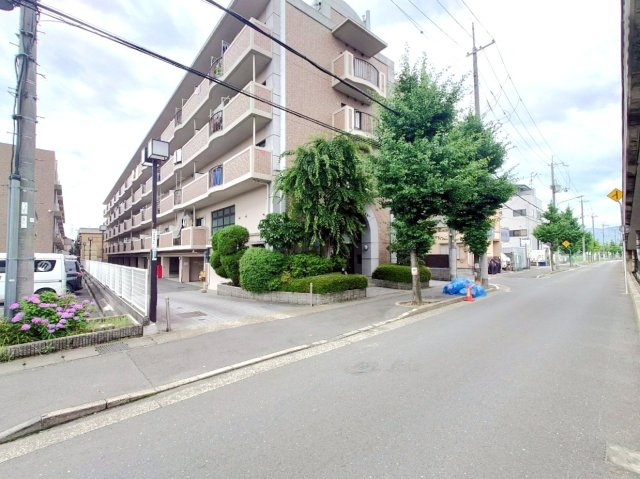 ◆Ｒ７年６月リノベーション完了済み◆オートロック付きマンション◆ゆったり３ＬＤＫ◆サンパレス鴨川の外観|外観