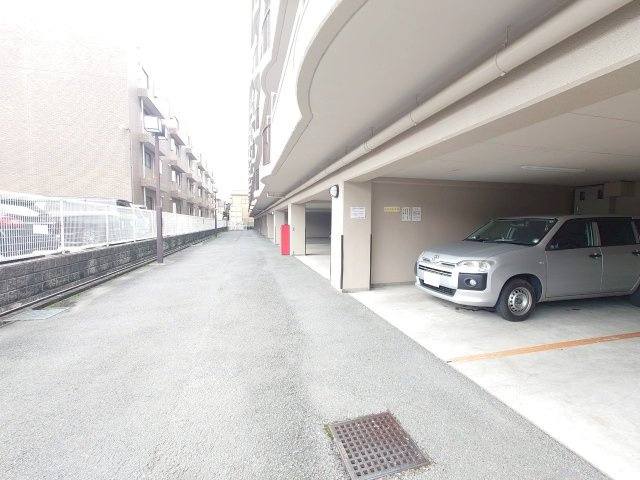 ◆Ｒ７年６月リノベーション完了済み◆オートロック付きマンション◆ゆったり３ＬＤＫ◆サンパレス鴨川の駐車場|駐車場
