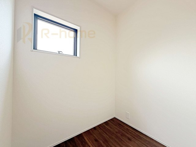 ひたちなか市東石川第13　新築戸建て　5号棟のその他|2.4帖のストレージルーム付き！収納やワークスペースなどライフスタイルに合わせて活用できます♪