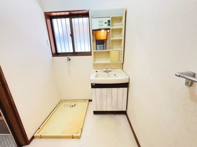 【商談中】中古戸建　瑞穂市別府　昭和62年築の独立洗面台