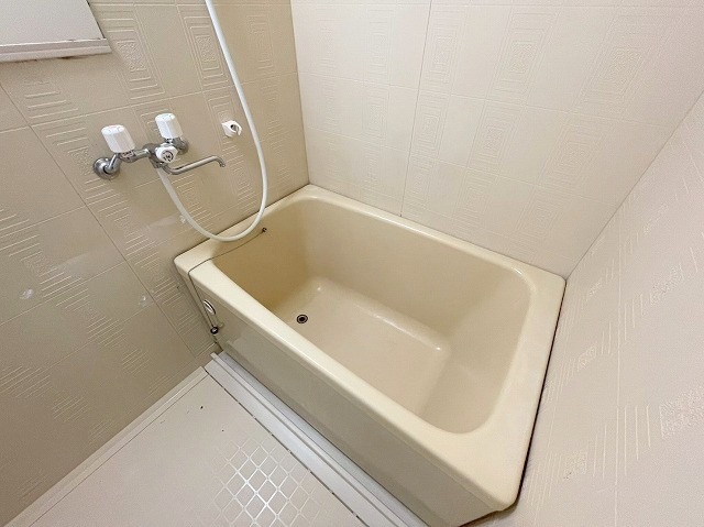 東淀川区西淡路5丁目　貸家の浴室