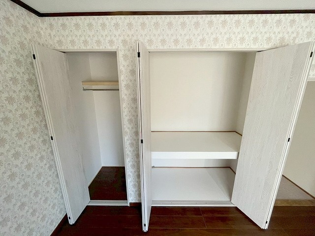 東淀川区西淡路5丁目　貸家の収納