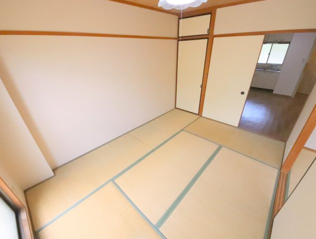 メープル・ハイツの和室