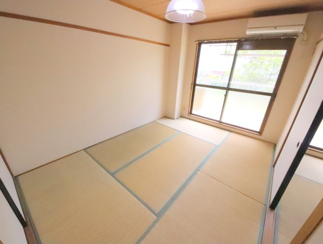 メープル・ハイツの和室