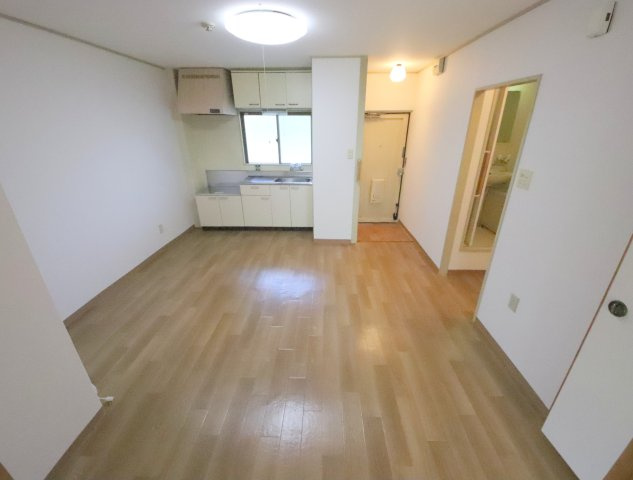 メープル・ハイツの居間・リビング