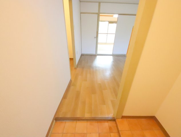 メープル・ハイツの玄関