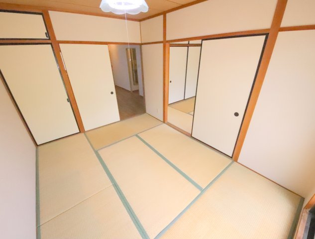 メープル・ハイツの和室