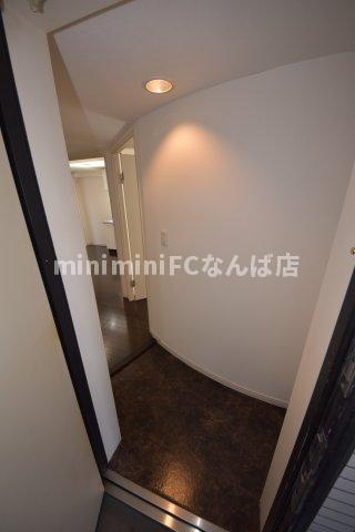 大阪市浪速区元町３丁目の賃貸マンションの玄関