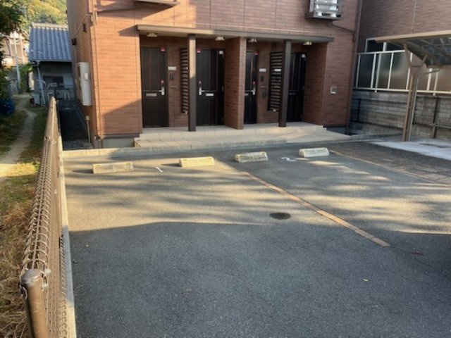 メルベーユ広Ⅱの駐車場