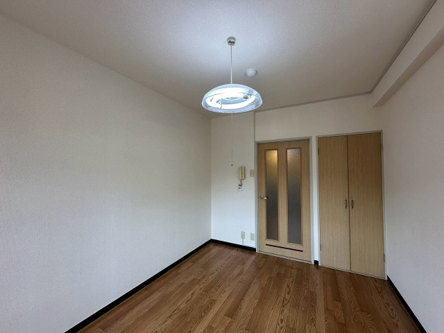 グリーンヴァリィ金光一番館の洋室|広々とした洋室です