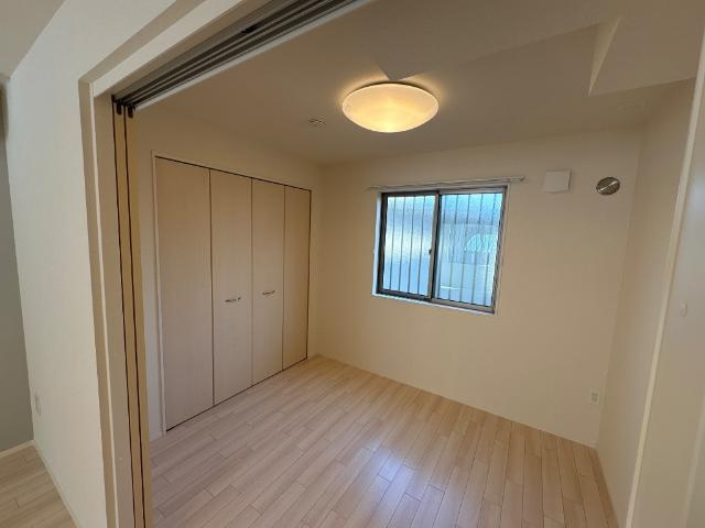 神戸市東灘区西岡本６丁目のアパートの寝室|寝室