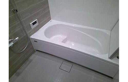 佐伯区三筋２丁目の浴室|（5）家族の顔をみながら家事がはかどる対面式キッチン