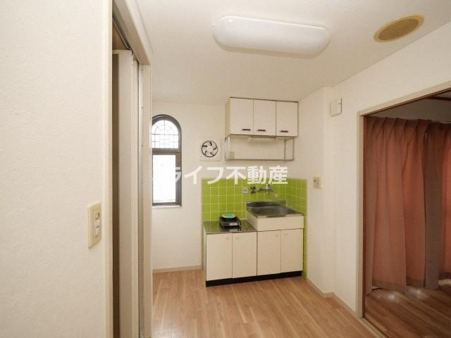 玉造クローバーハイツの居間・リビング|使いやすい居間です