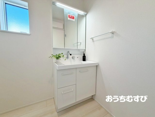 気噴町5丁目第1期(全2棟)の独立洗面台