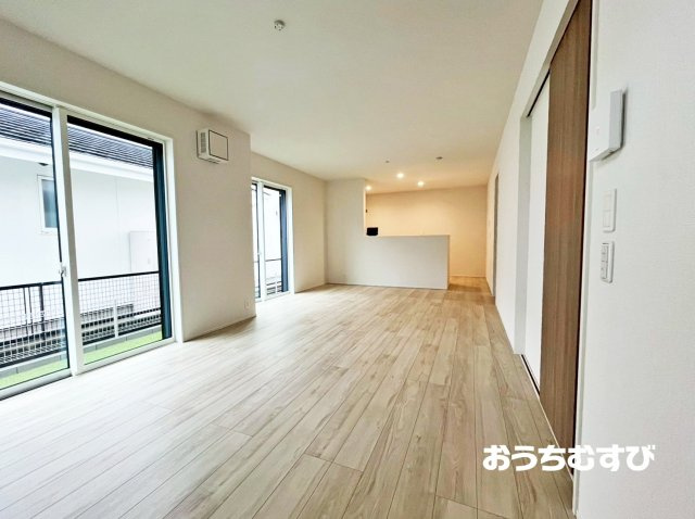 春日井市気噴町5丁目第1期(全2棟)2号棟の居間・リビング