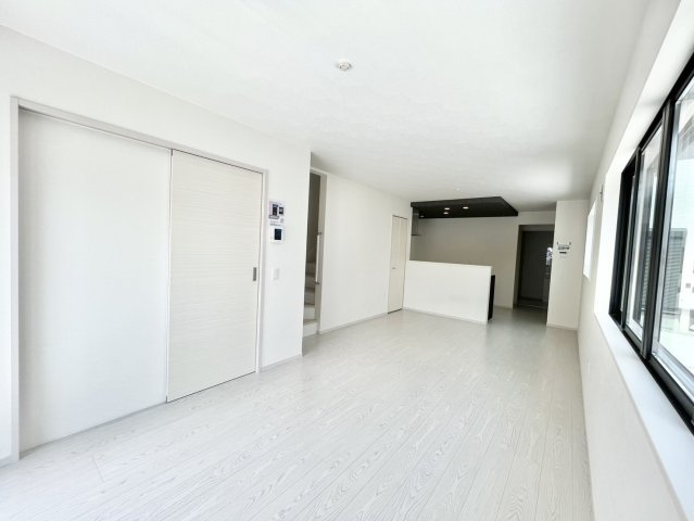 堺市東区中茶屋1期1号棟の居間・リビング