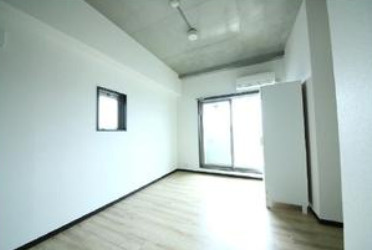 京都市右京区西院乾町　収益マンションの洋室