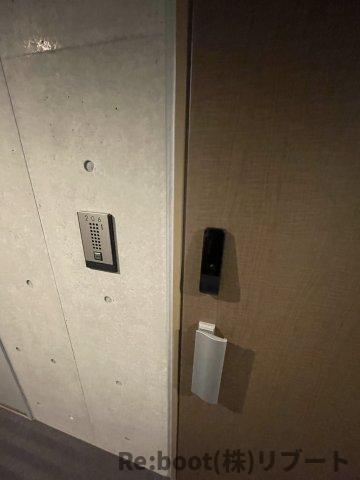 ラクラス南行徳（旧：ストーリア市川南行徳）の玄関