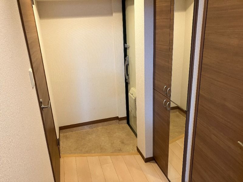 サンマルク・ケゴの玄関