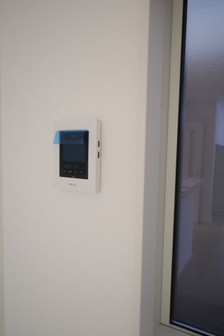 《仲介手数料無料》上尾市大字上尾下818-1新築一戸建てクレイドルガーデンのセキュリティ|撮影日 2025年9月1日 18:20 晴れ