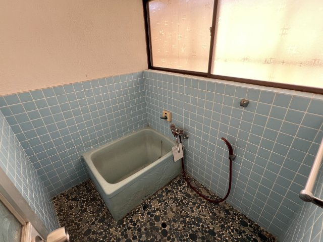 津山市一方　中古住宅　4DKの浴室