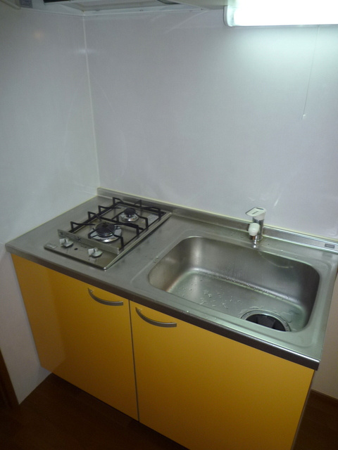 クレセントハウスのキッチン|★ガス２口システムキッチン★